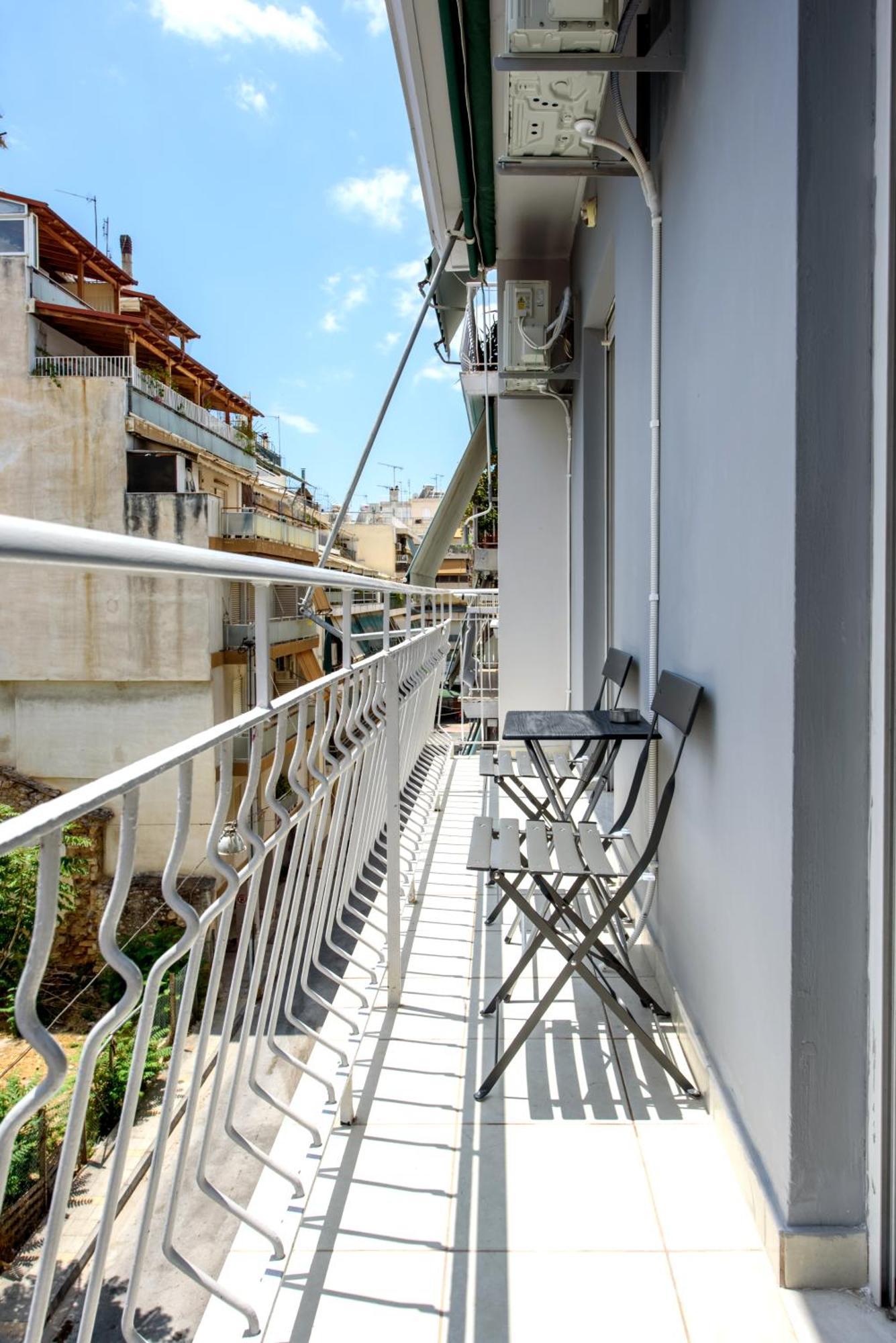 Spacious And Modern One Bedroom Apartment Athènes Extérieur photo
